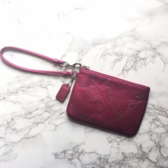 Coach Handbags - ⚡FLASH SALE ⚡NWOT Coach Pink and Silver Wristlet